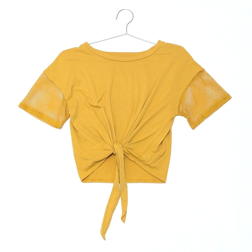 Cropped | Boxy Tshirt | No Tag | Tie Front | Retro | Streetwear | Casual |